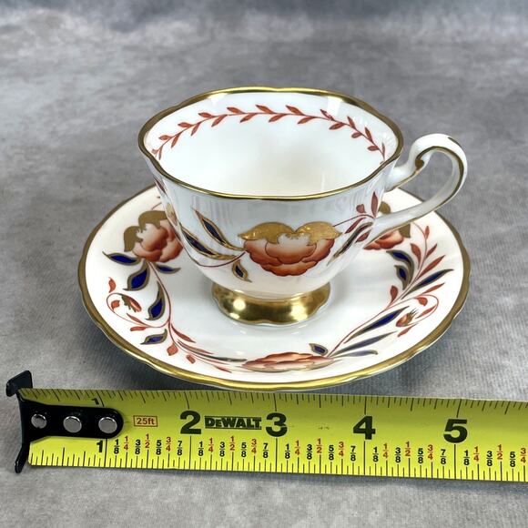 Vintage Royal Chelsea "Dynasty" Footed Tea Cup & Saucer Set Bone China Gold Rim - Picture 6 of 7